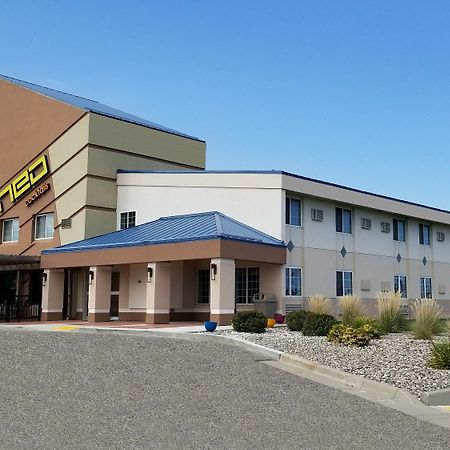 Red River Inn & Suites Fargo Exterior foto