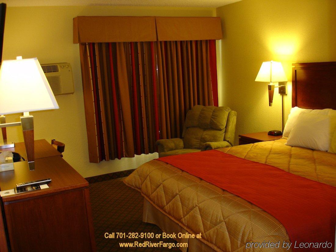 Red River Inn & Suites Fargo Exterior foto