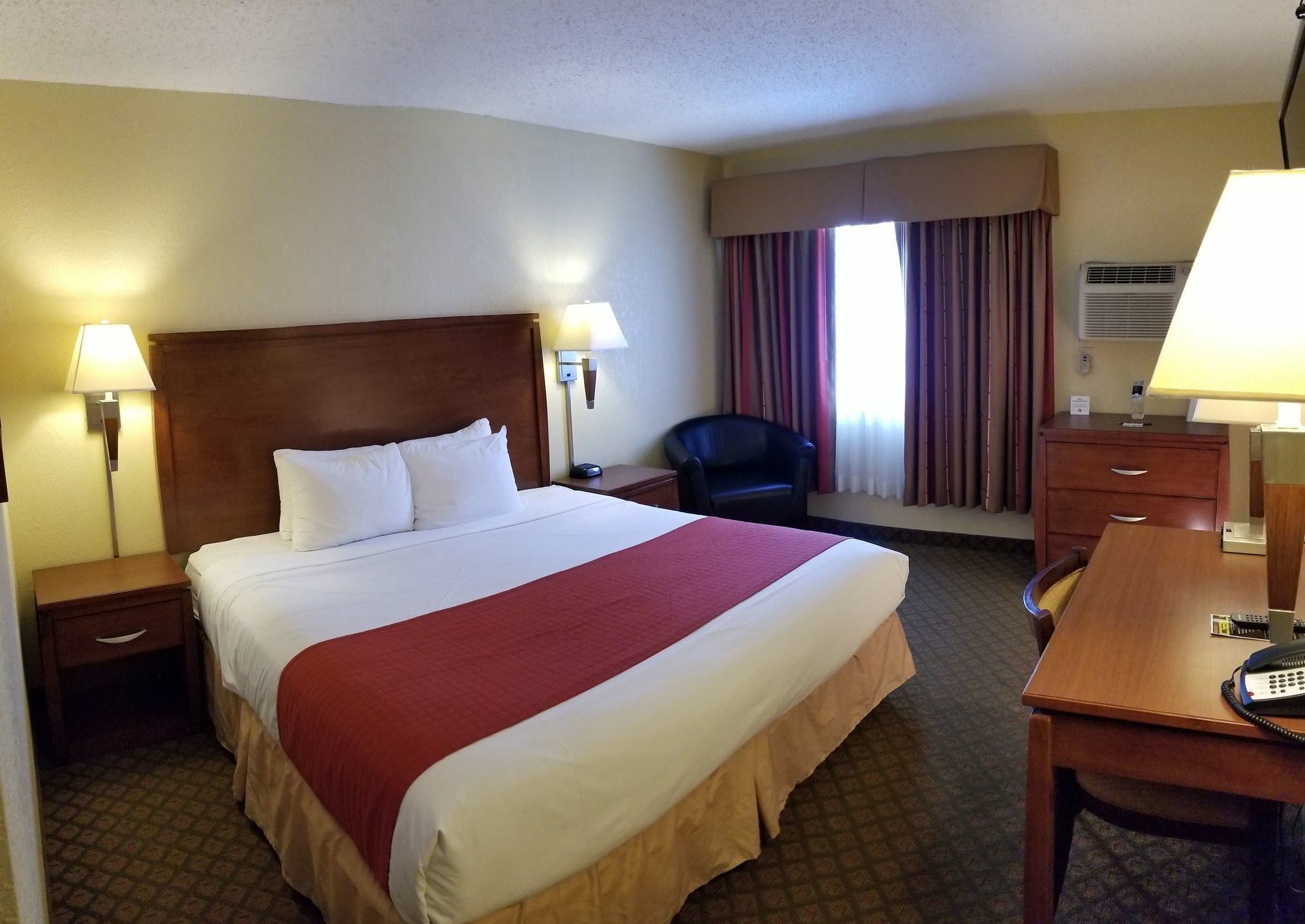 Red River Inn & Suites Fargo Exterior foto